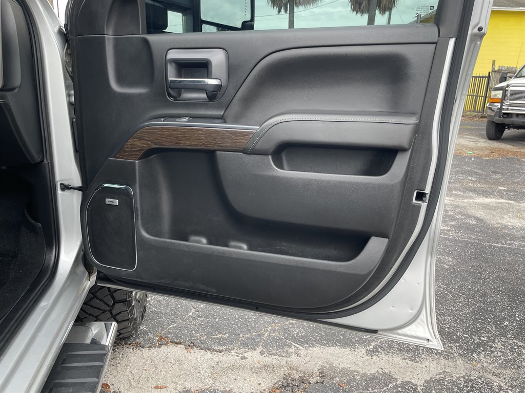 Used 2018 GMC Sierra 3500 Denali w/ Duramax Plus Package AWD/4WD image 45