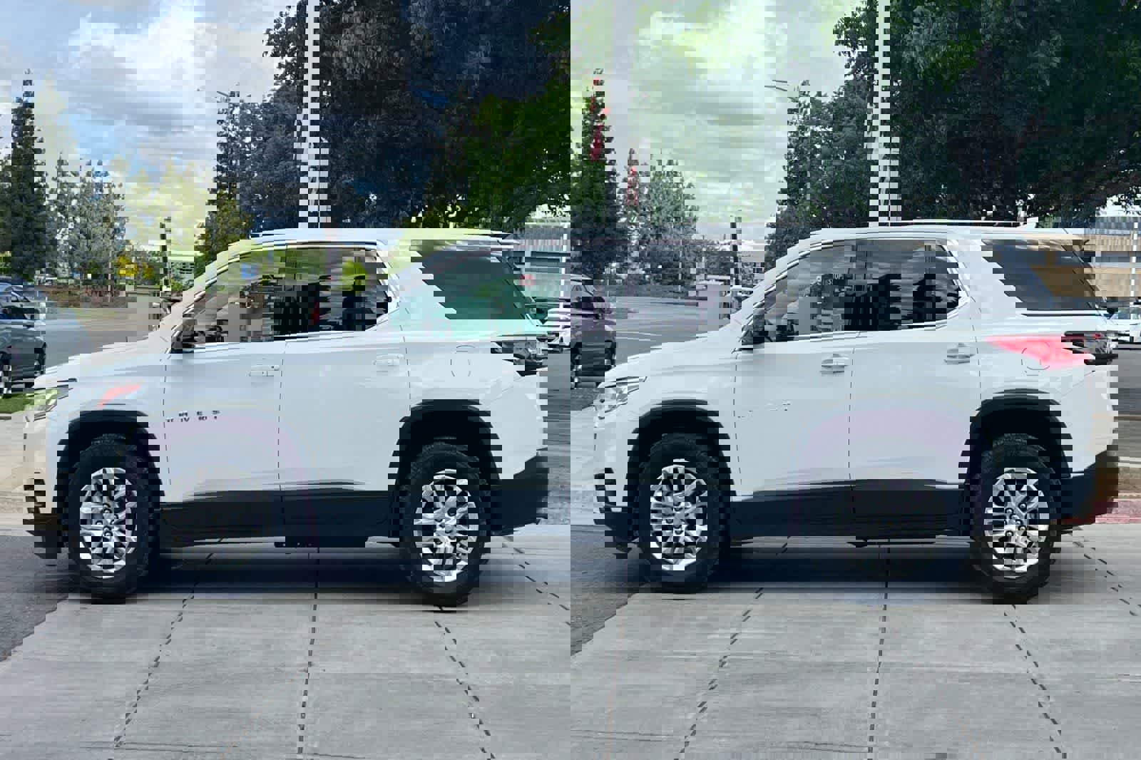 Used 2018 Chevrolet Traverse LS image 6