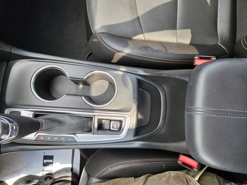 Used 2018 Chevrolet Equinox Premier AWD/4WD image 16