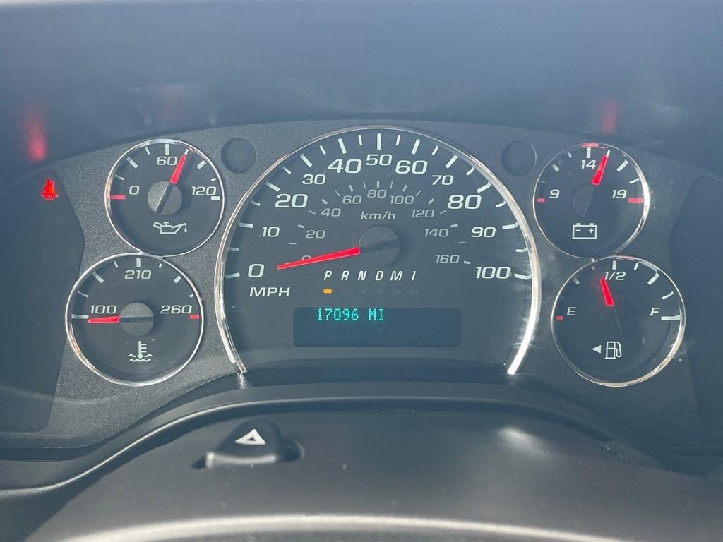 Used 2024 Chevrolet Express 2500 Work Van w/ Driver Convenience Package image 11