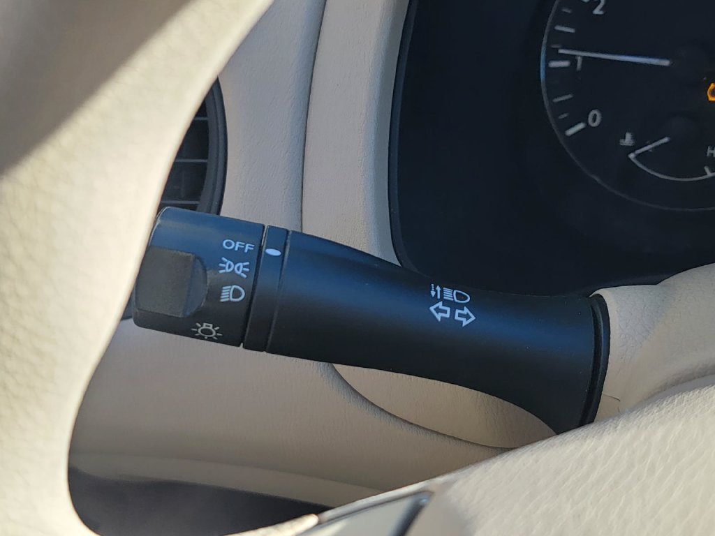 Used 2015 Nissan Pathfinder S FWD image 23