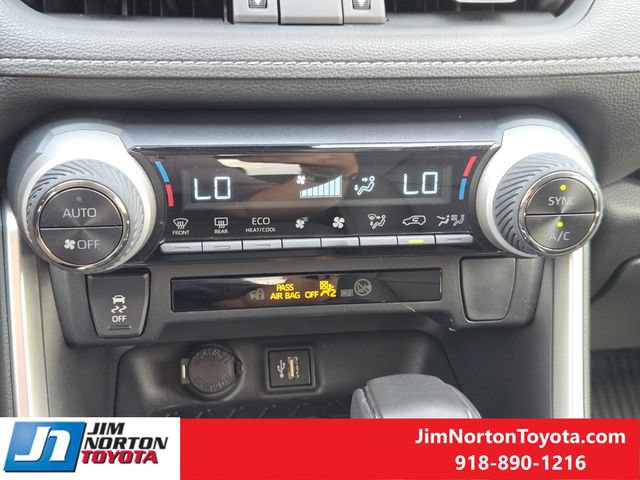 Used 2025 Toyota RAV4 XLE Premium AWD/4WD image 21