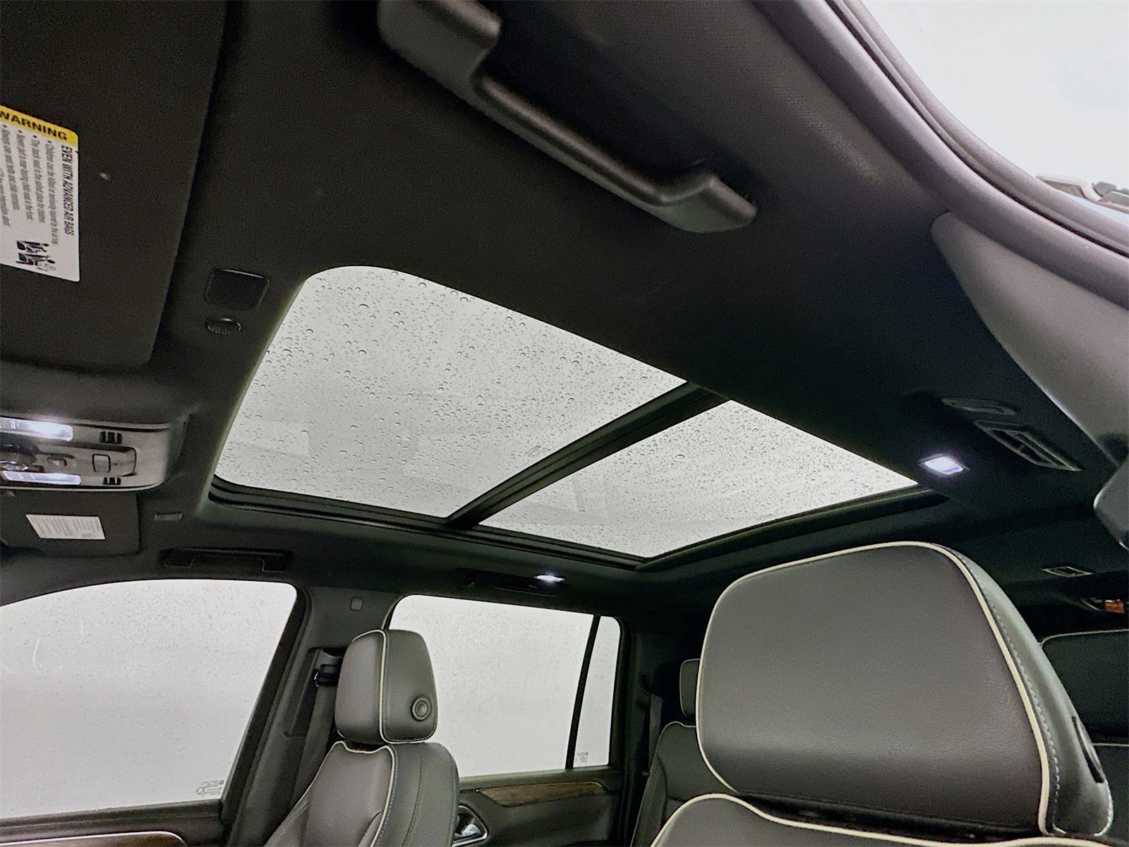 Used 2021 Chevrolet Suburban Premier w/ Premium Package image 23