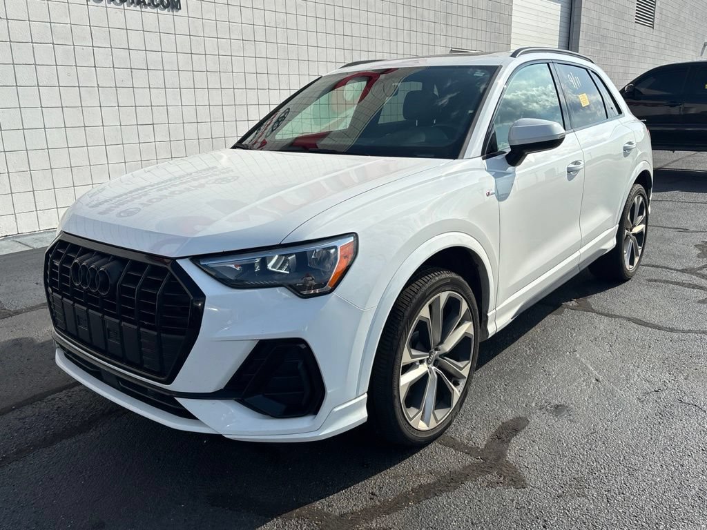 Used 2021 Audi Q3 2.0T Premium w/ Convenience Package AWD/4WD video 1