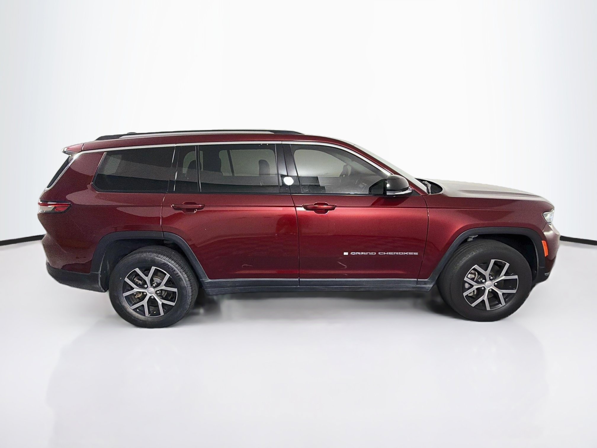 Used 2023 Jeep Grand Cherokee L Limited w/ Luxury Tech Group II AWD/4WD image 10
