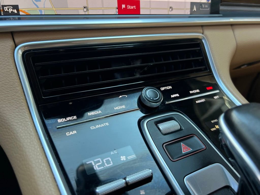 Used 2018 Porsche Panamera 4 image 52