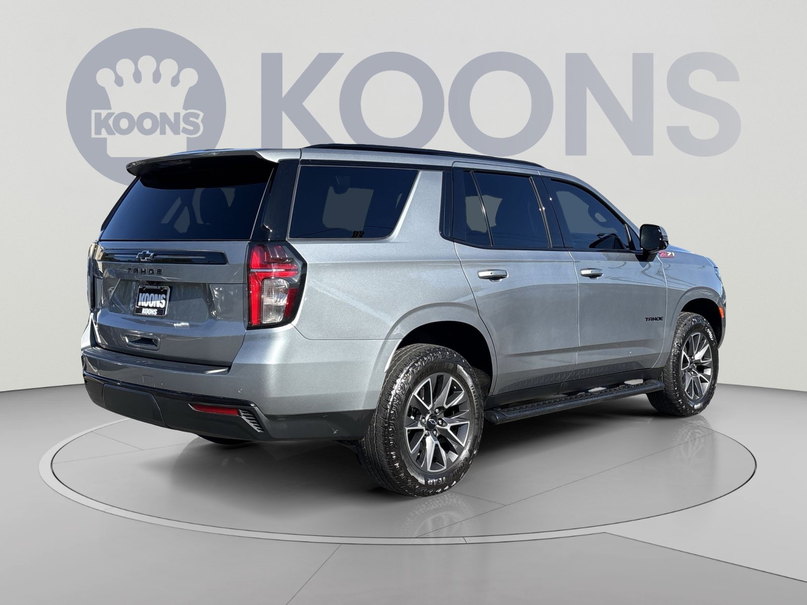Used 2024 Chevrolet Tahoe Z71 w/ Luxury Package AWD/4WD image 7