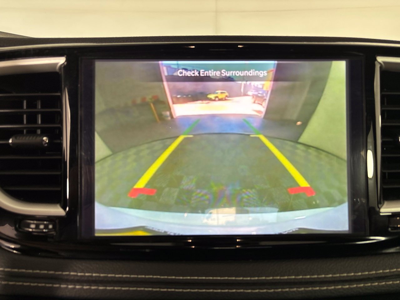 Used 2021 Chrysler Pacifica Touring w/ S Appearance Package FWD image 18