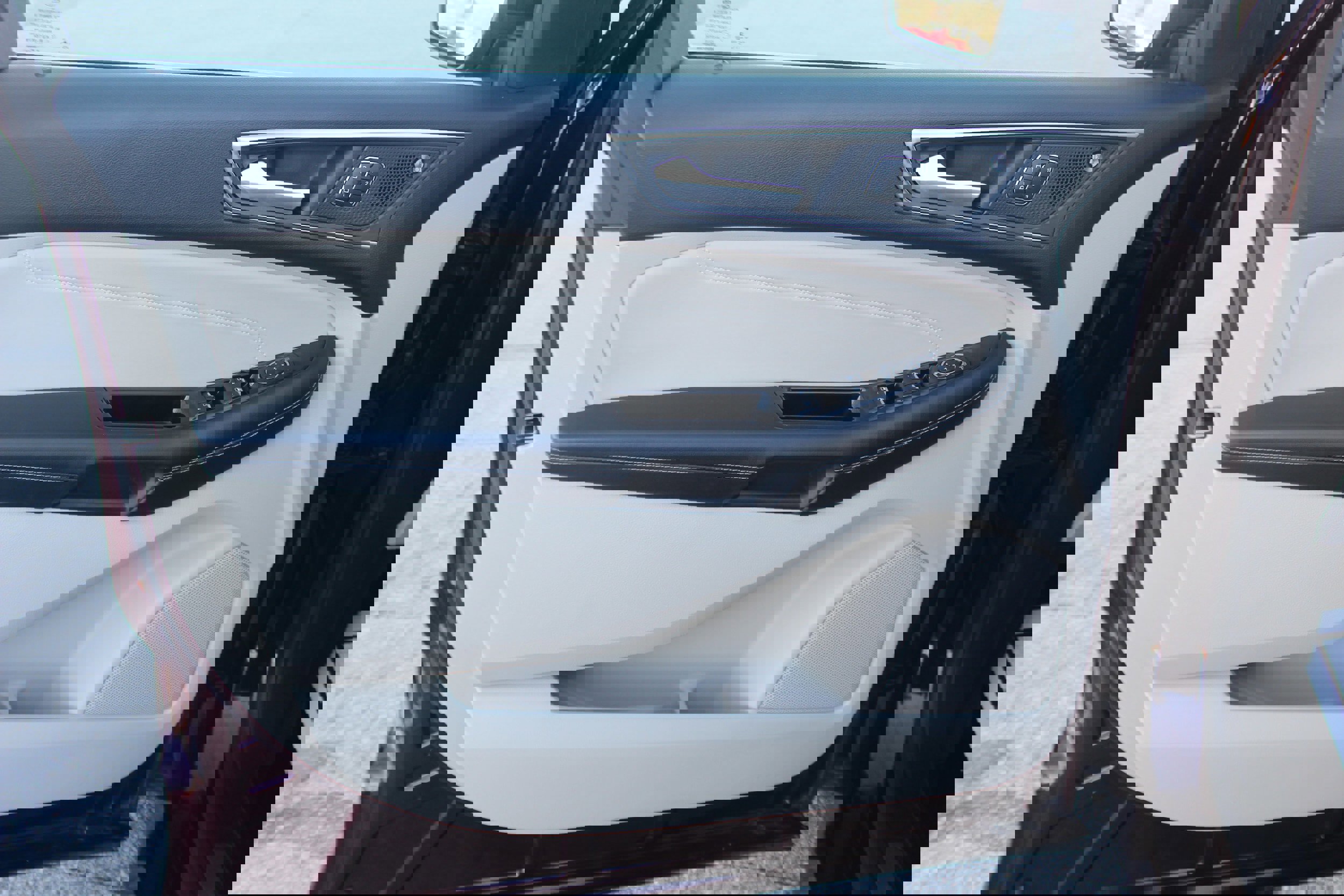 Used 2019 Ford Edge Titanium w/ Equipment Group 301A image 16