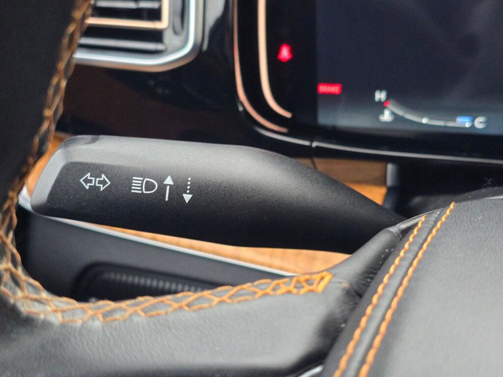 Used 2022 Jeep Grand Wagoneer Series III image 41