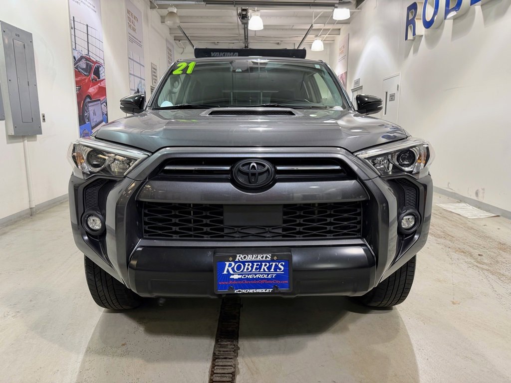 Used 2021 Toyota 4Runner Venture w/ Moonroof Package image 8