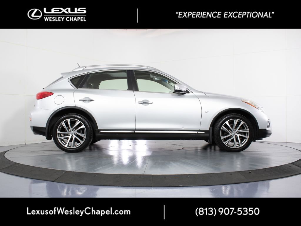 Used 2017 INFINITI QX50 AWD w/ Deluxe Touring Package image 4