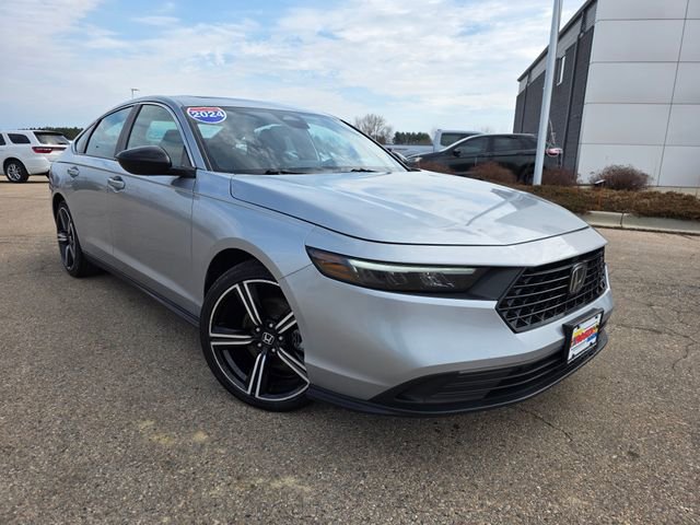 Used 2024 Honda Accord Sport image 2