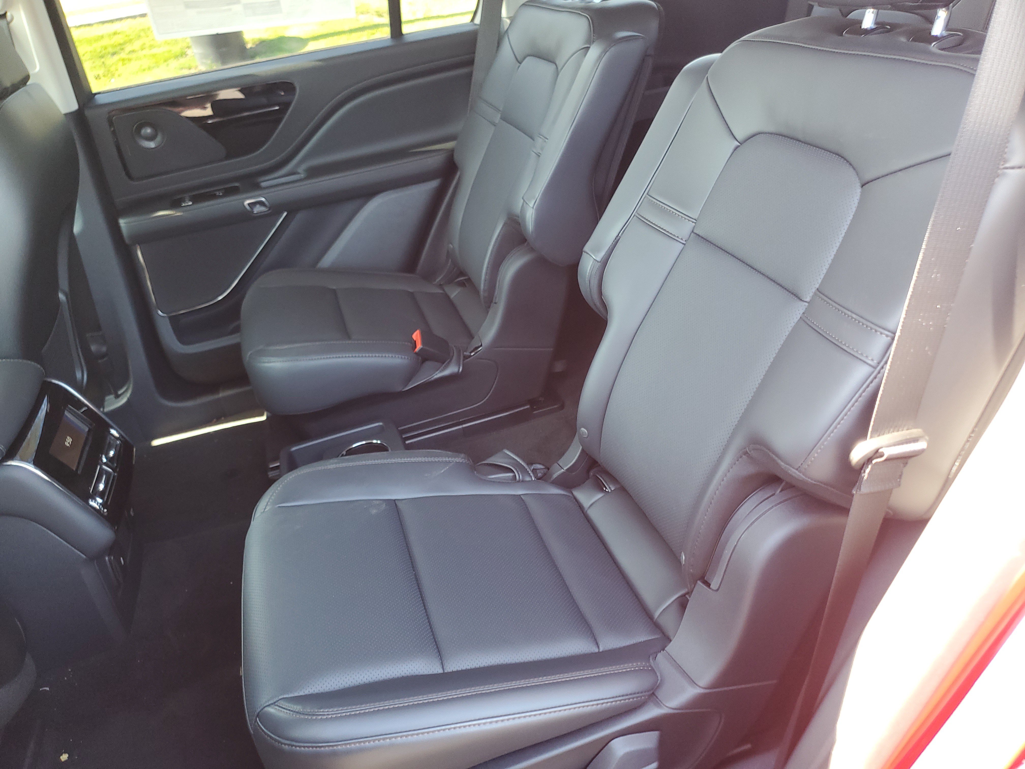 New 2026 Lincoln Aviator AWD image 26