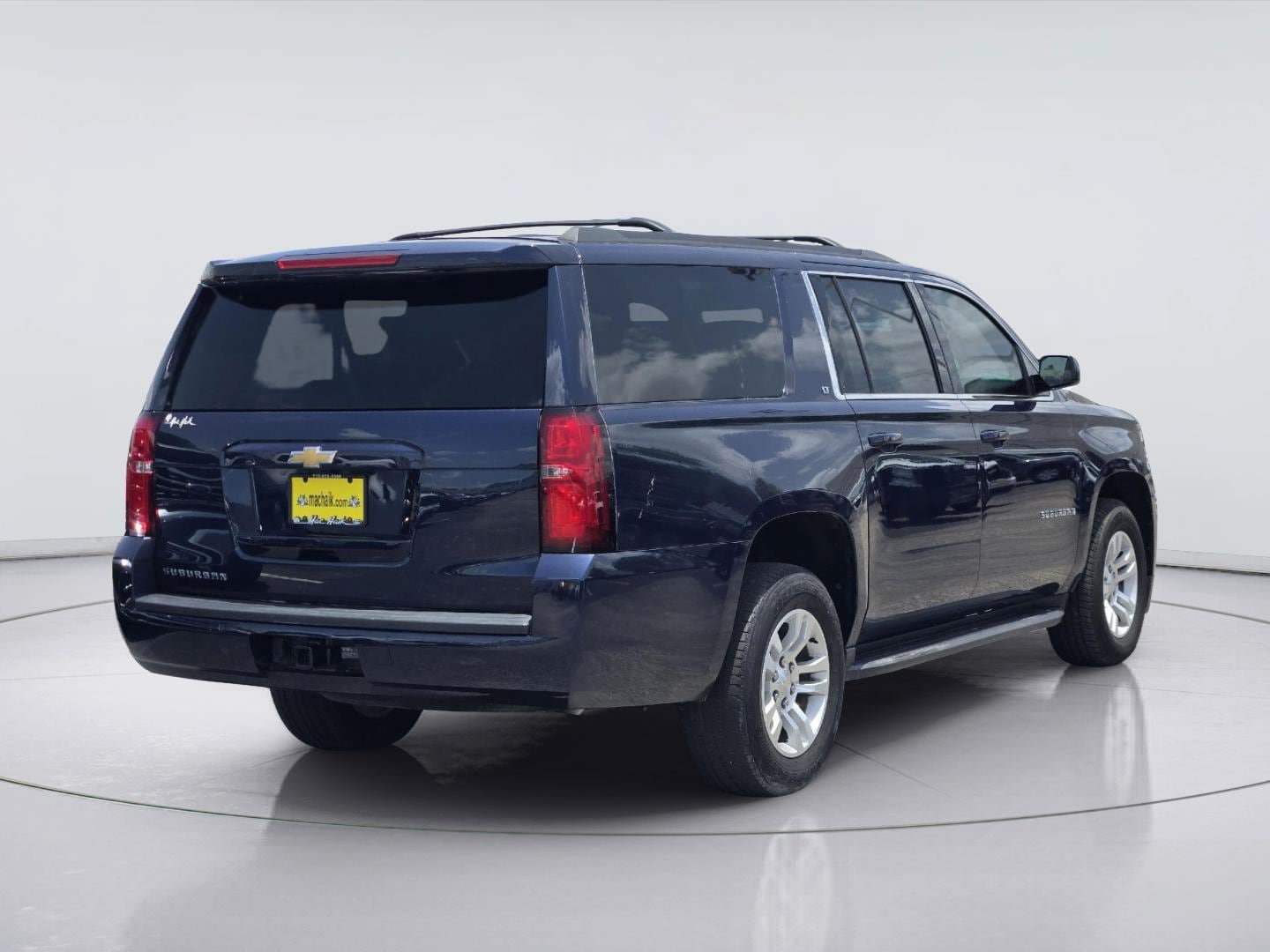 Used 2018 Chevrolet Suburban LT w/ Max Trailering Package RWD image 7