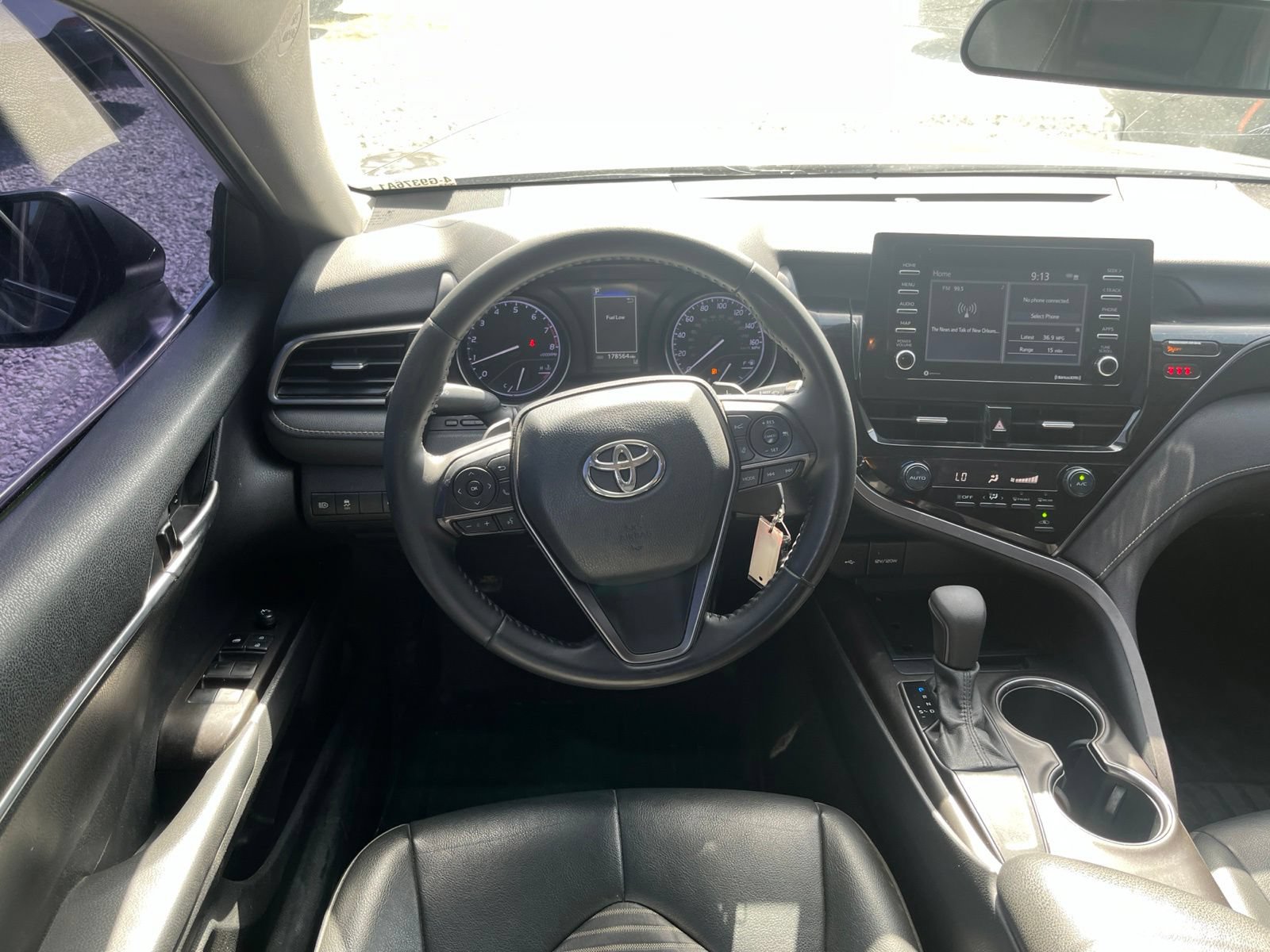 Used 2021 Toyota Camry SE FWD image 11