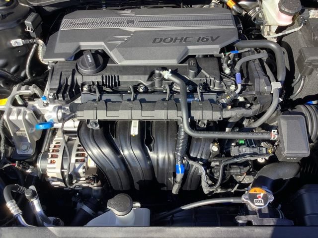 New 2026 Hyundai Elantra Sport FWD image 17