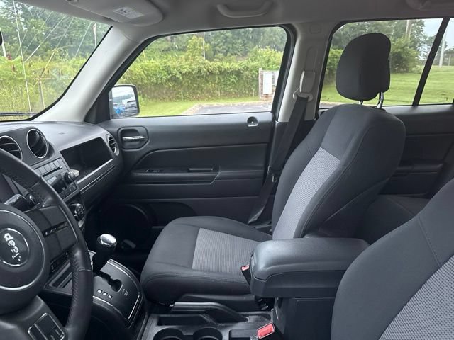 Used 2011 Jeep Patriot Latitude AWD/4WD image 2