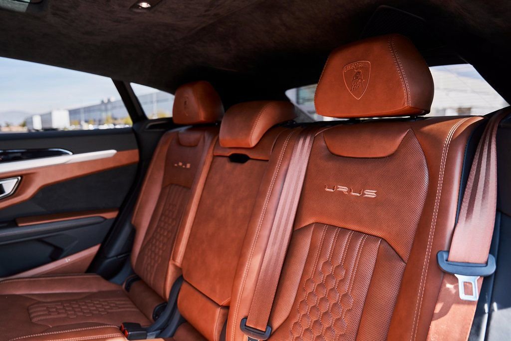 Used 2023 Lamborghini Urus S image 45