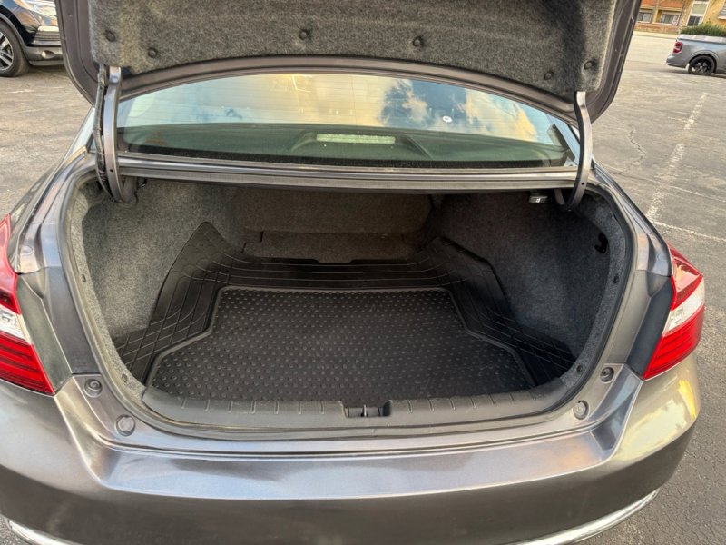 Used 2017 Honda Accord LX image 23