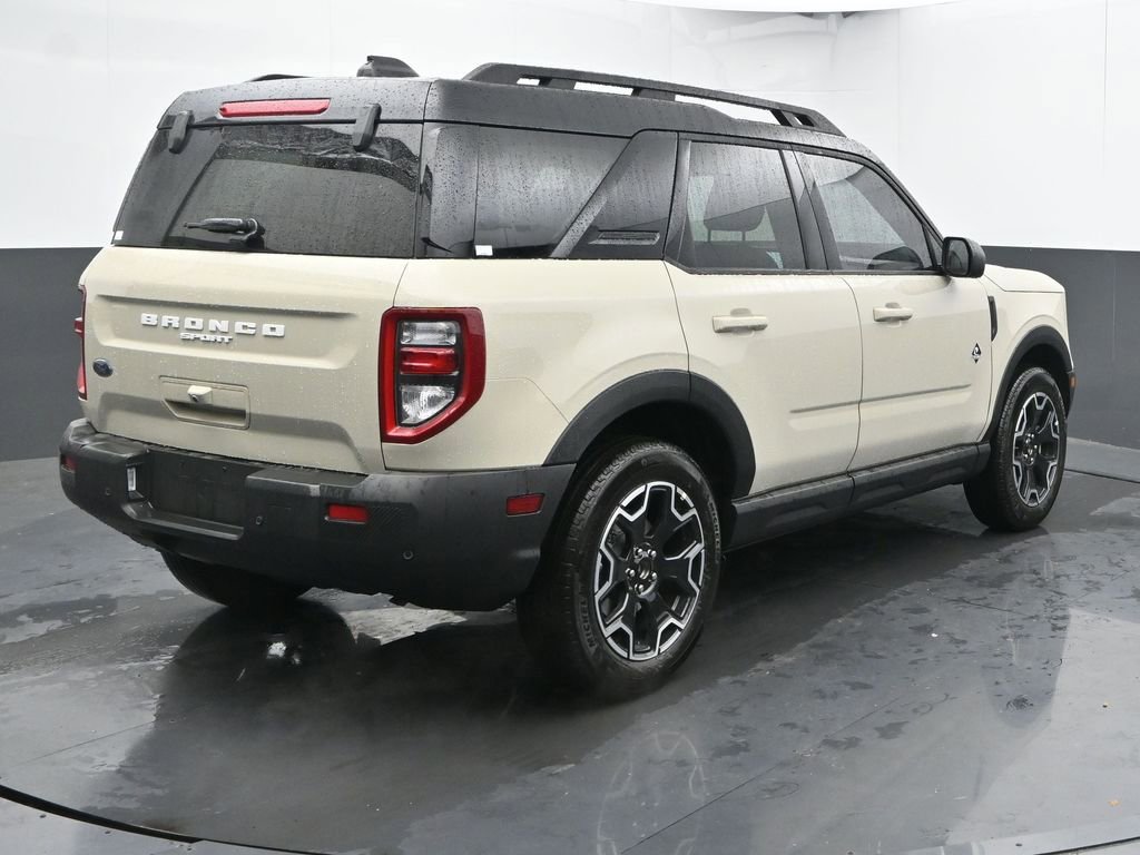 New 2025 Ford Bronco Sport Outer Banks image 9