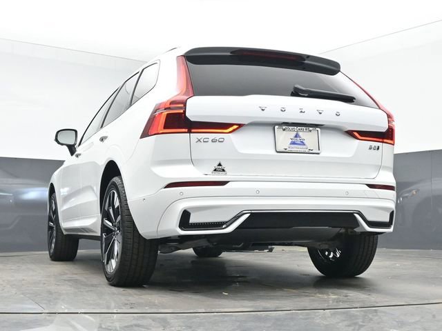 New 2026 Volvo XC60 B5 Plus w/ Protection Package Premier AWD/4WD image 45