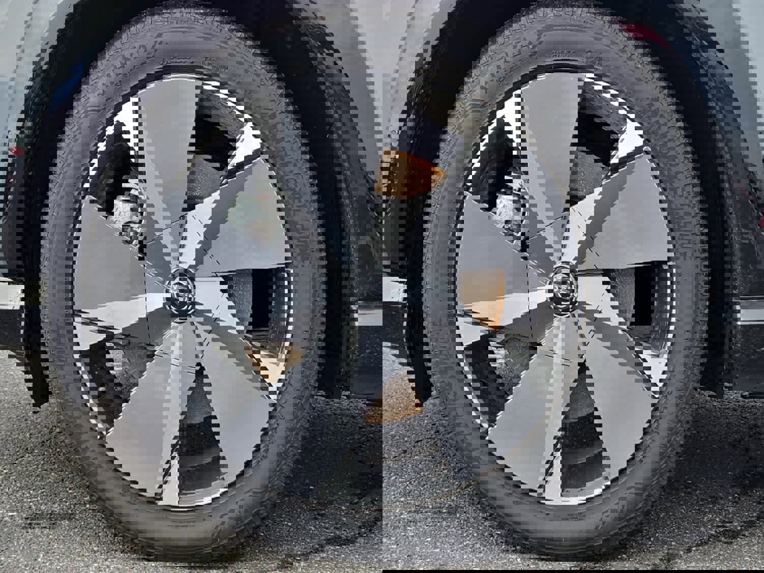 Used 2024 Nissan Ariya PLATINUM+ image 6