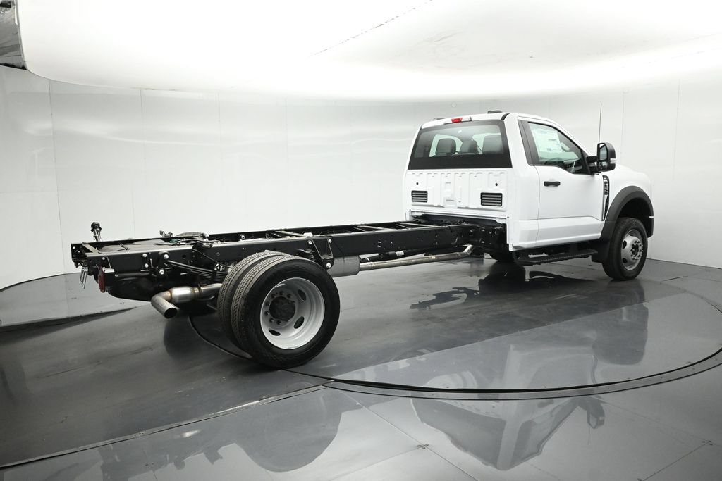 New 2026 Ford F550 2WD Regular Cab Super Duty image 9