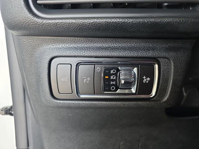 Used 2023 Lincoln Corsair AWD image 26