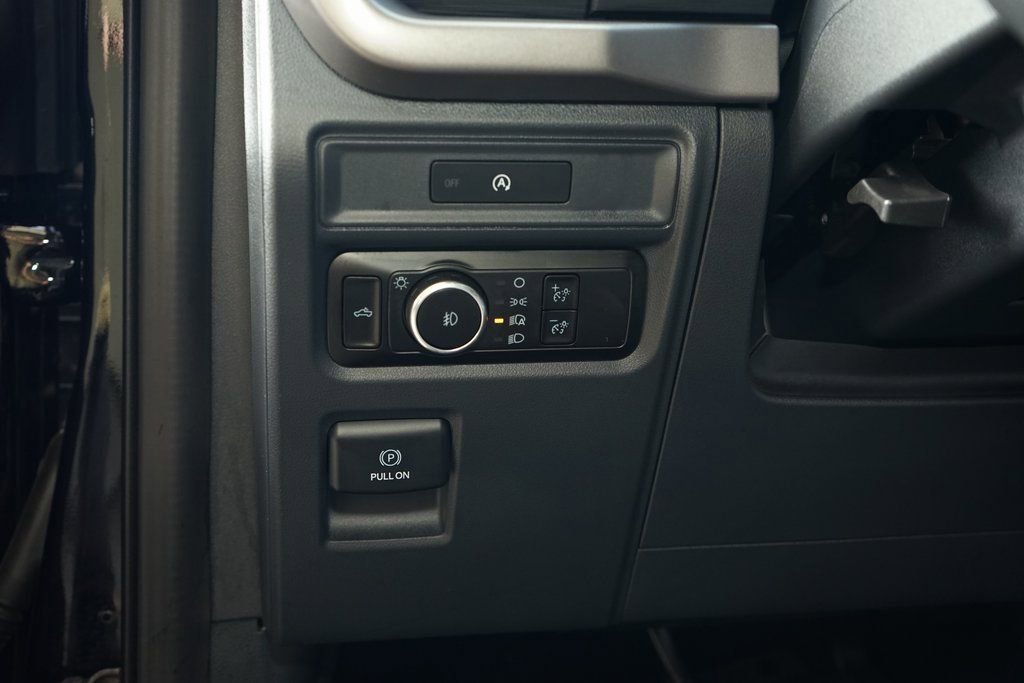 Used 2025 Ford F150 XL w/ Equipment Group 103A High image 21