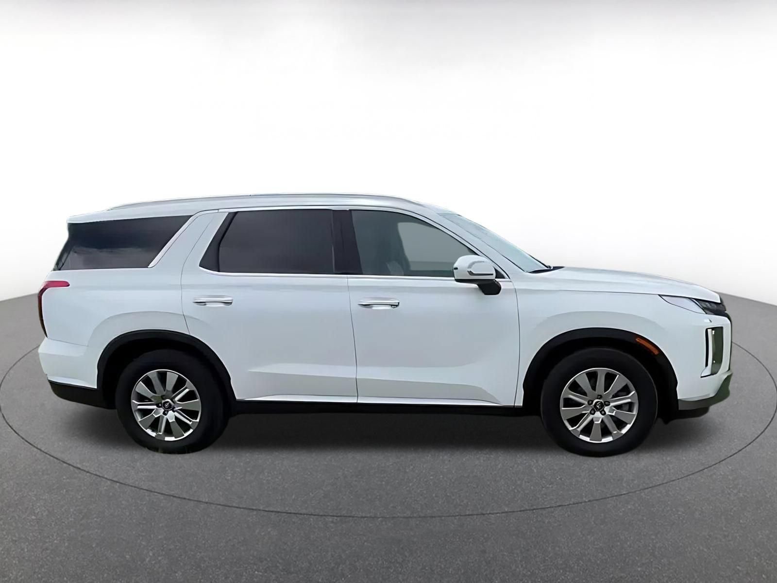 Used 2025 Hyundai Palisade SEL AWD/4WD image 16