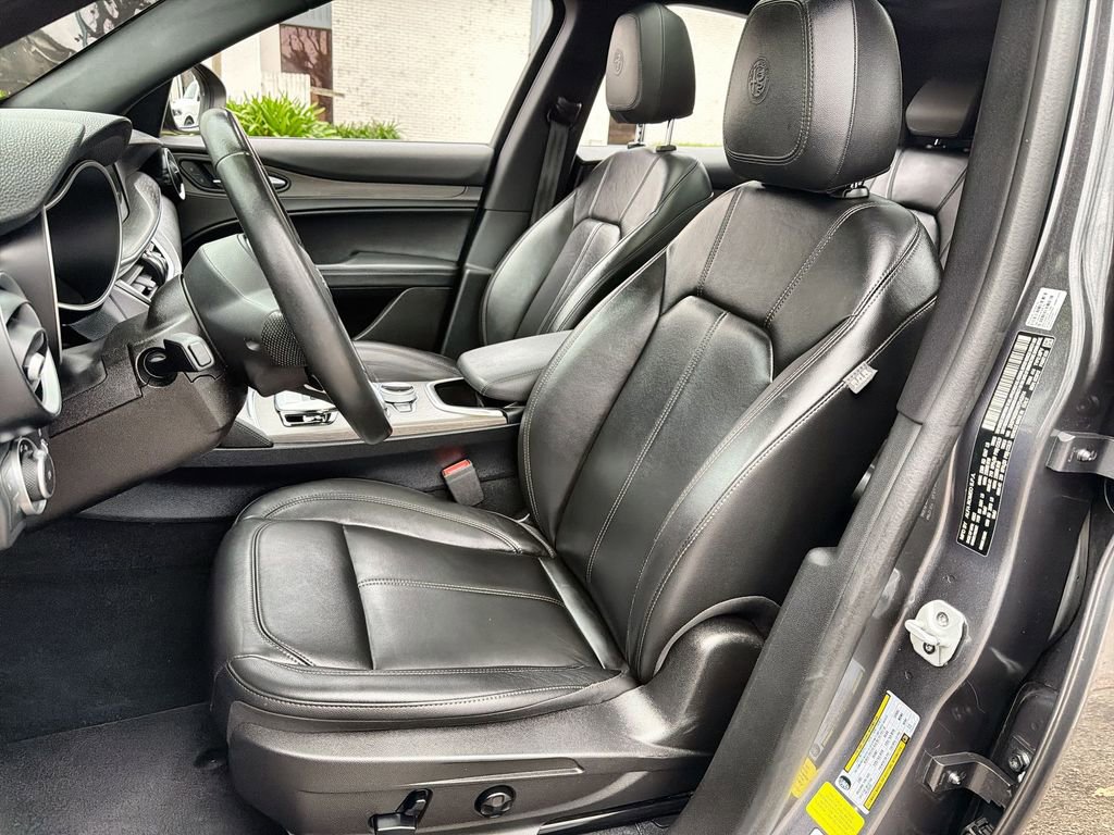 Used 2022 Alfa Romeo Stelvio Ti image 13