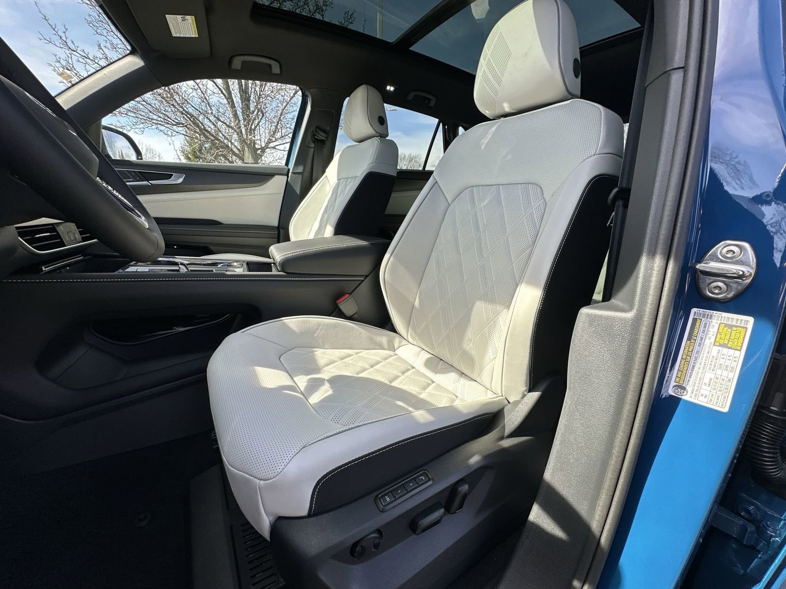 New 2025 Volkswagen Atlas Cross Sport SEL Premium R-Line image 12