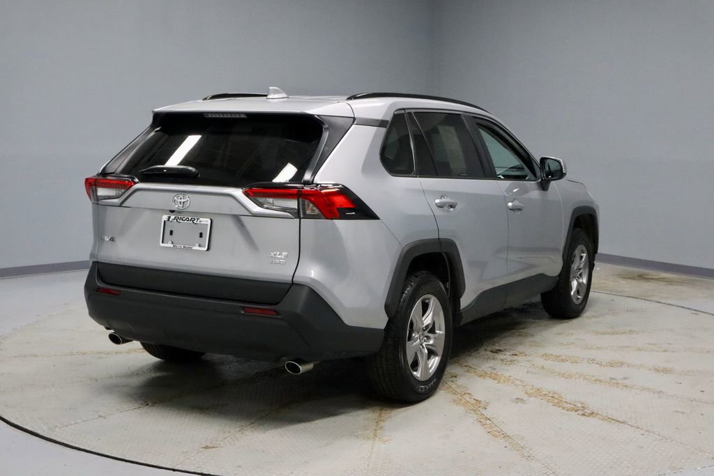 Used 2025 Toyota RAV4 XLE image 10