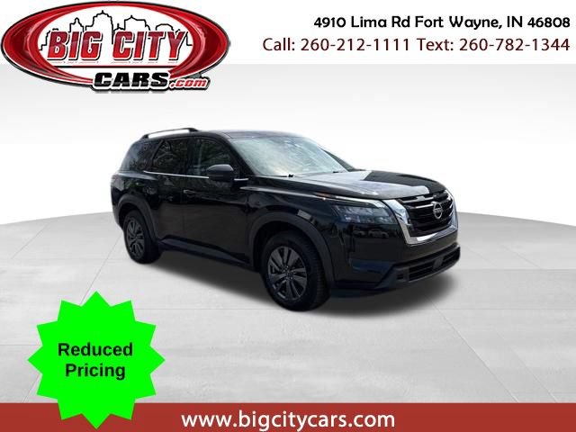 Used 2024 Nissan Pathfinder SV