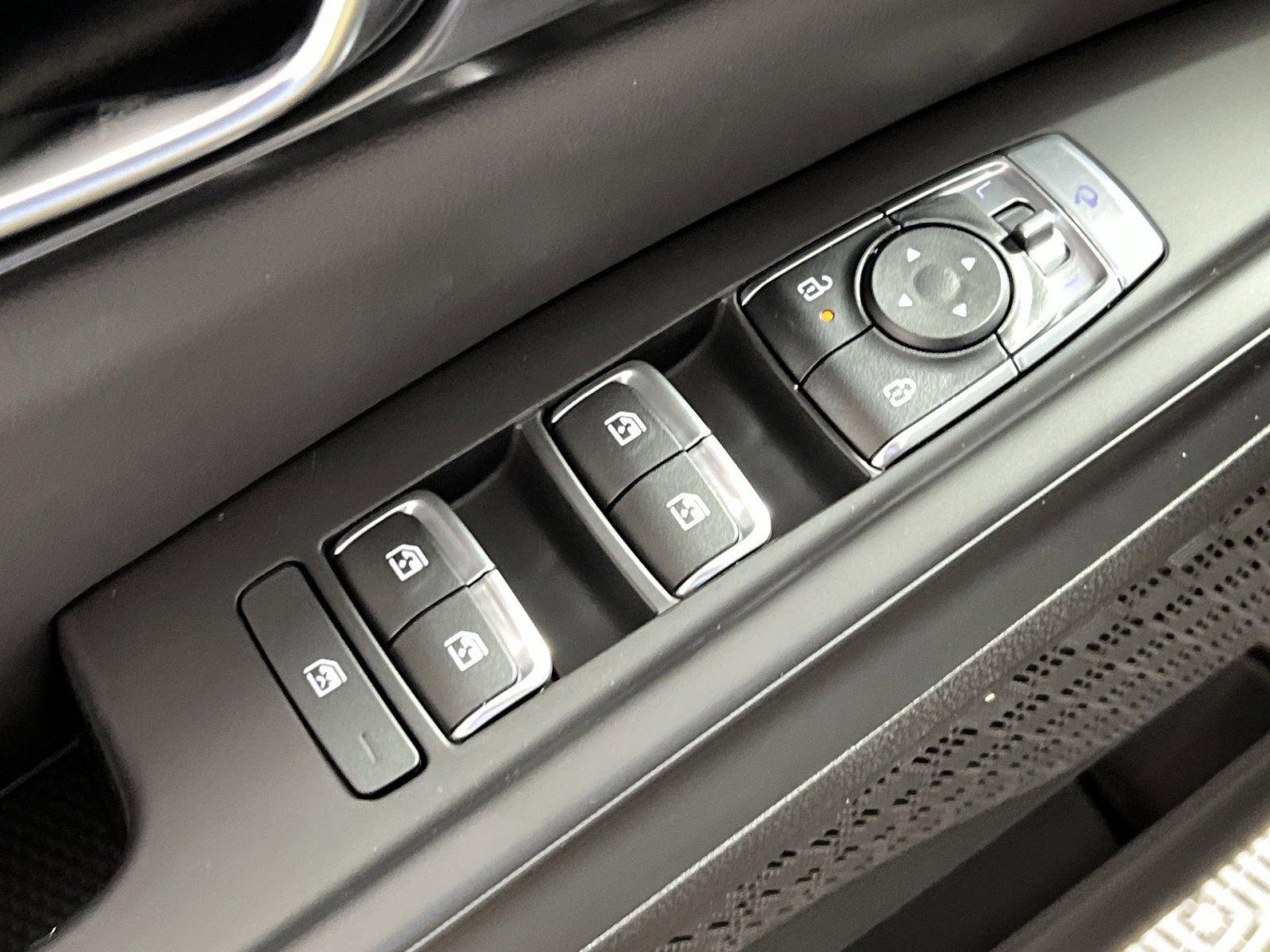 New 2026 Kia Carnival SX w/ SX Dark Edition Package image 13