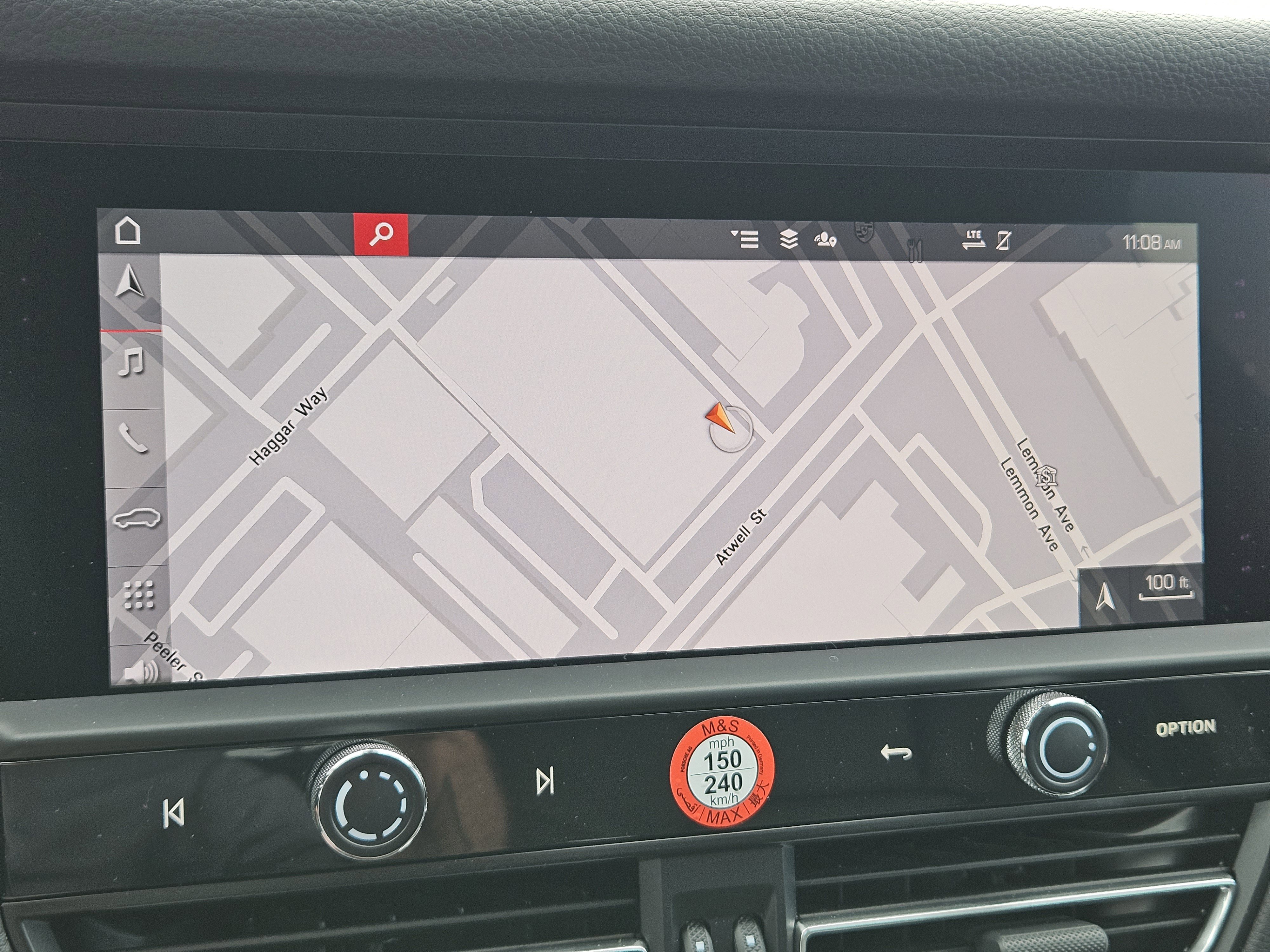 Certified 2025 Porsche Macan image 17