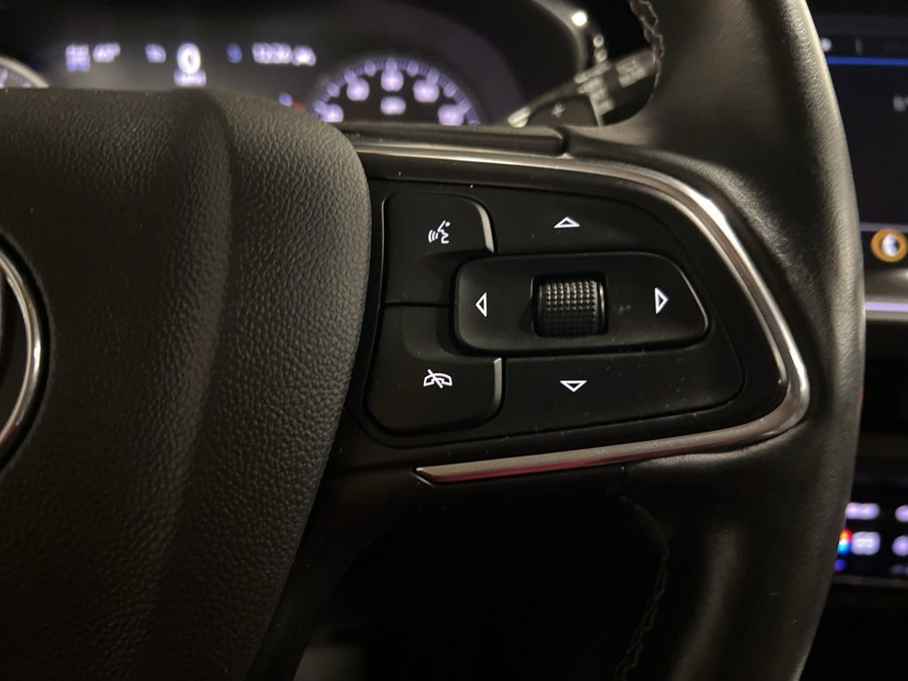 Certified 2022 Buick Envision Essence w/ Safety Package image 17