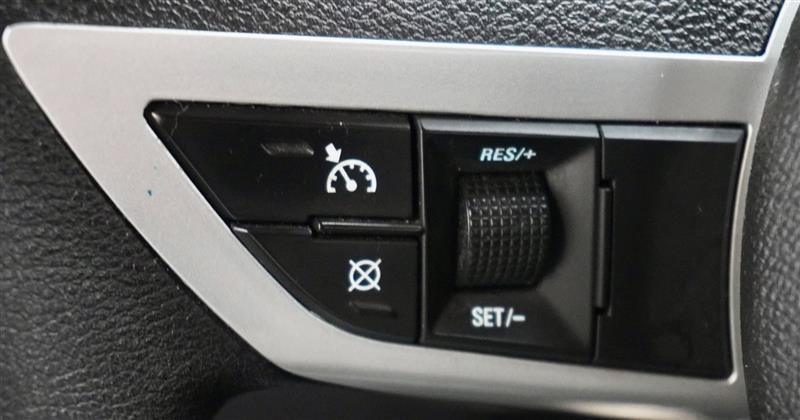 Used 2011 Chevrolet Camaro LT RWD image 17