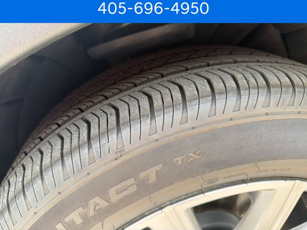 Used 2023 Cadillac XT4 Premium Luxury w/ Technology Package FWD image 31