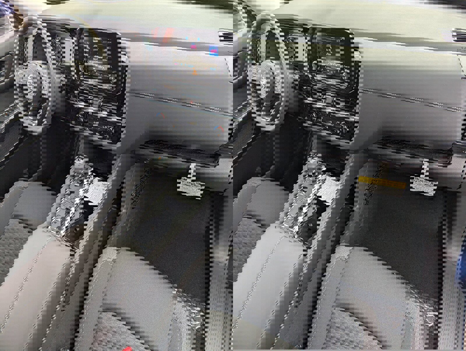 New 2025 Nissan Pathfinder SV w/ Cargo Package image 30
