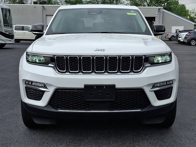 Used 2023 Jeep Grand Cherokee Limited AWD/4WD image 5