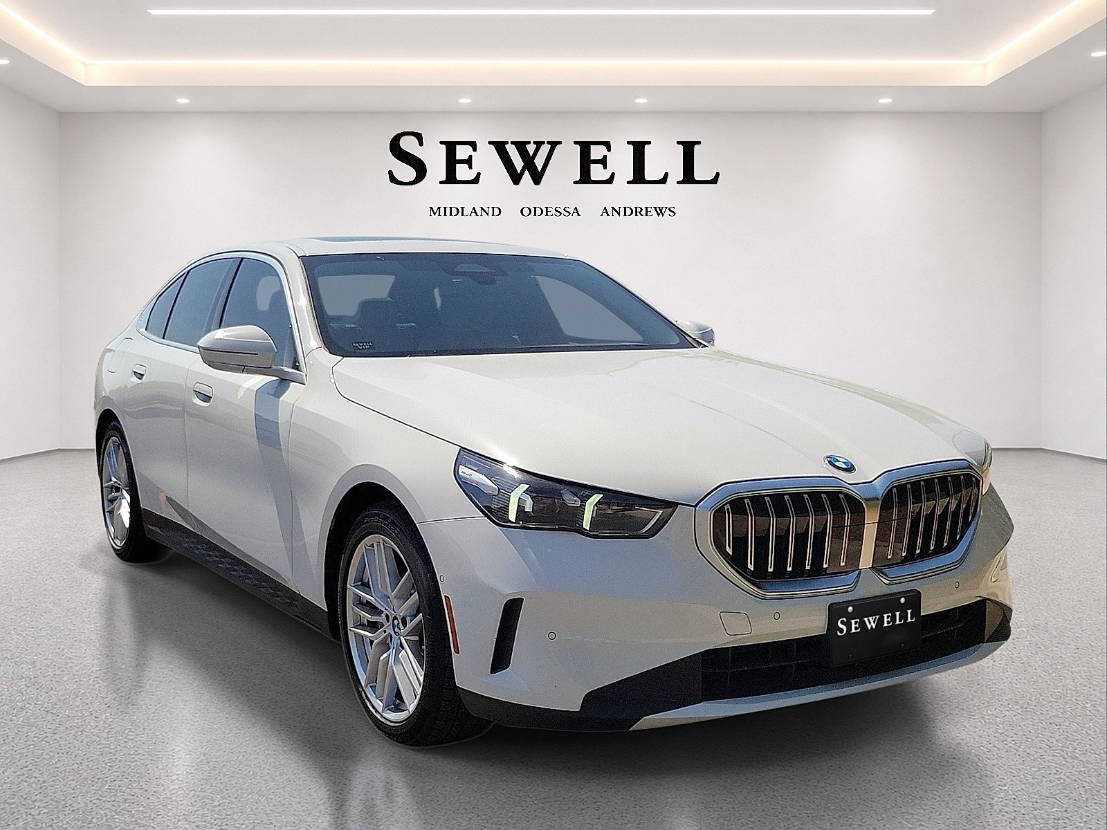 Used 2025 BMW 530i xDrive AWD/4WD image 6