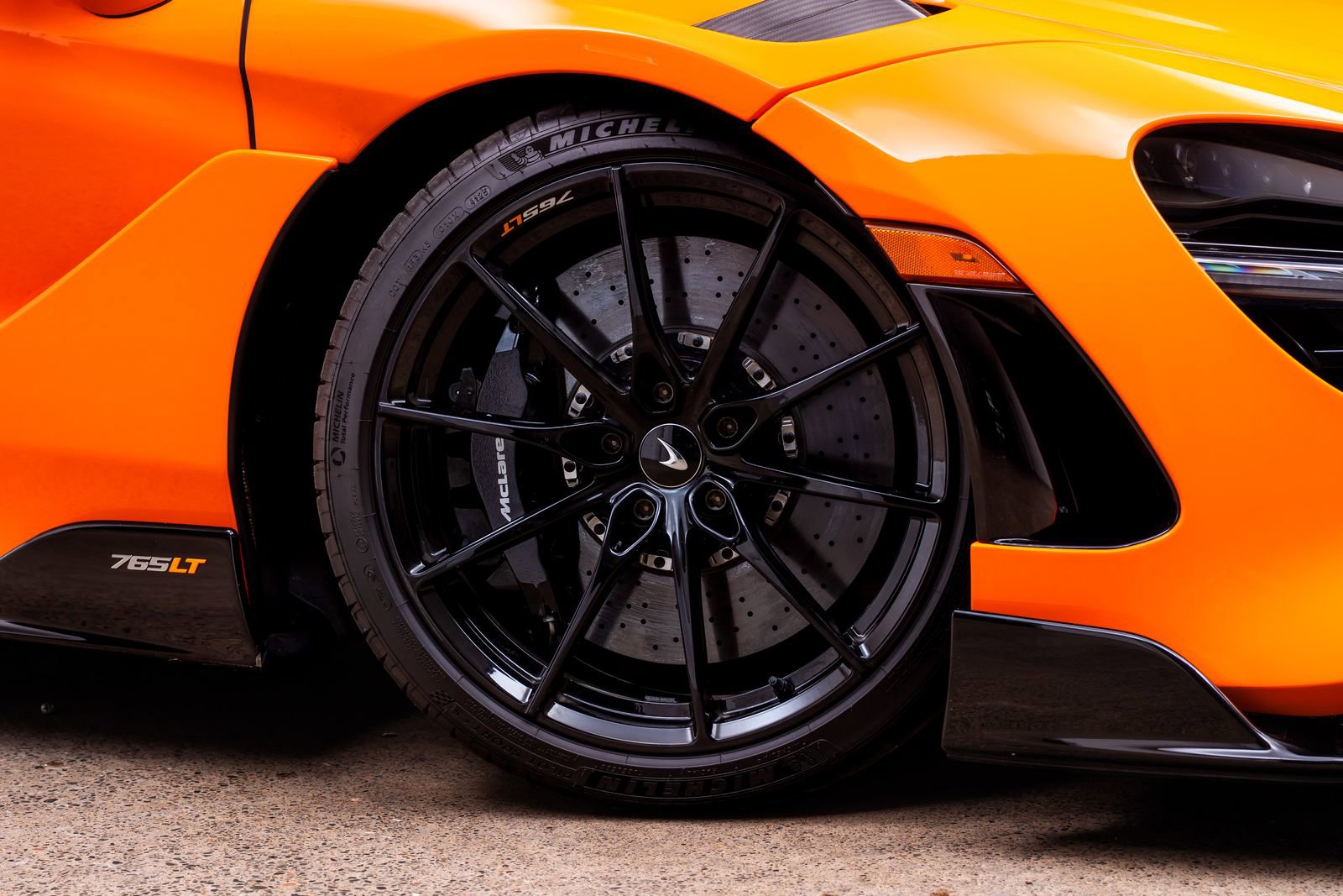 Used 2022 McLaren 765LT RWD image 9
