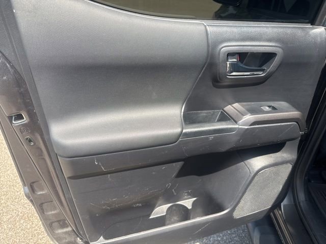 Used 2021 Toyota Tacoma TRD Off-Road image 20