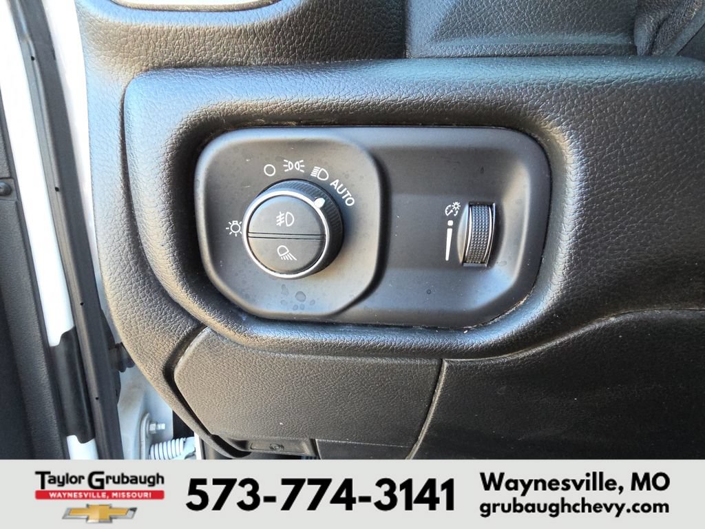 Used 2021 RAM 3500 Tradesman w/ Chrome Appearance Group AWD/4WD image 21