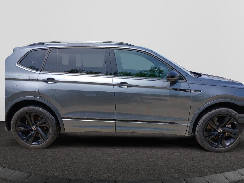 Used 2023 Volkswagen Tiguan SE R-Line FWD image 5