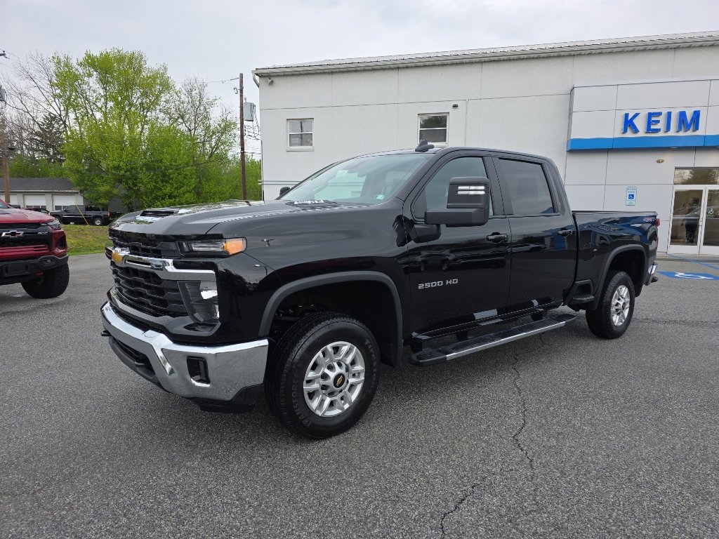 Used 2025 Chevrolet Silverado 2500 LT w/ Convenience Package AWD/4WD image 19