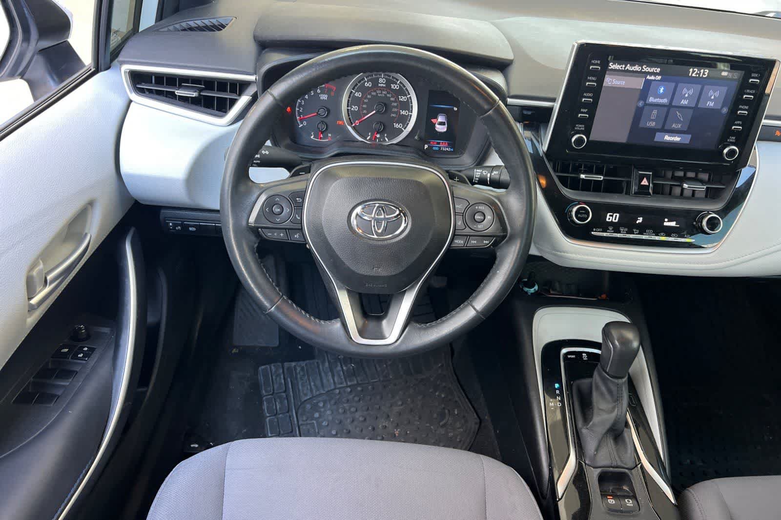 Used 2020 Toyota Corolla SE w/ SE Premium Package FWD image 16