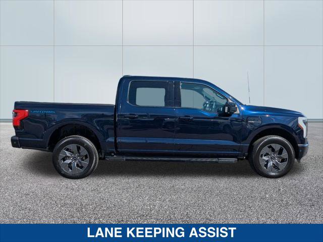 Used 2022 Ford F150 Lightning Lariat image 6